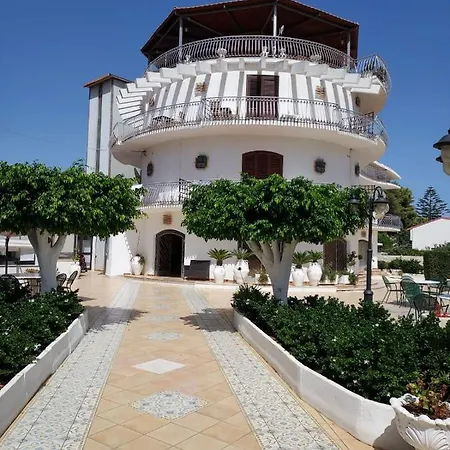 Arenella Beach Rooms Guest house 3*